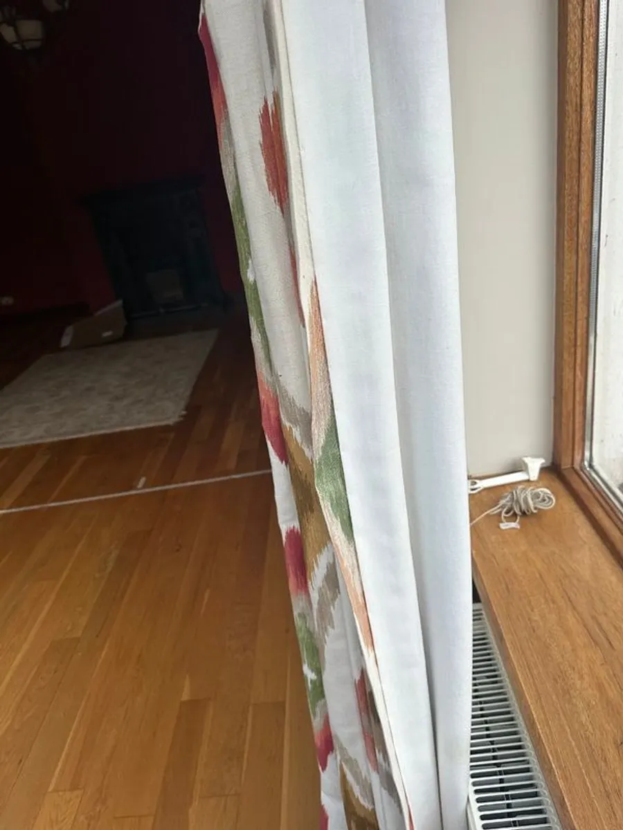 Large curtains fully lined - Image 3