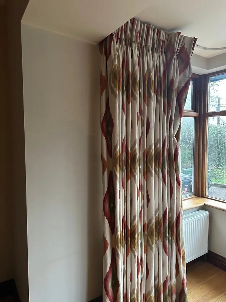 Large curtains fully lined - Image 4