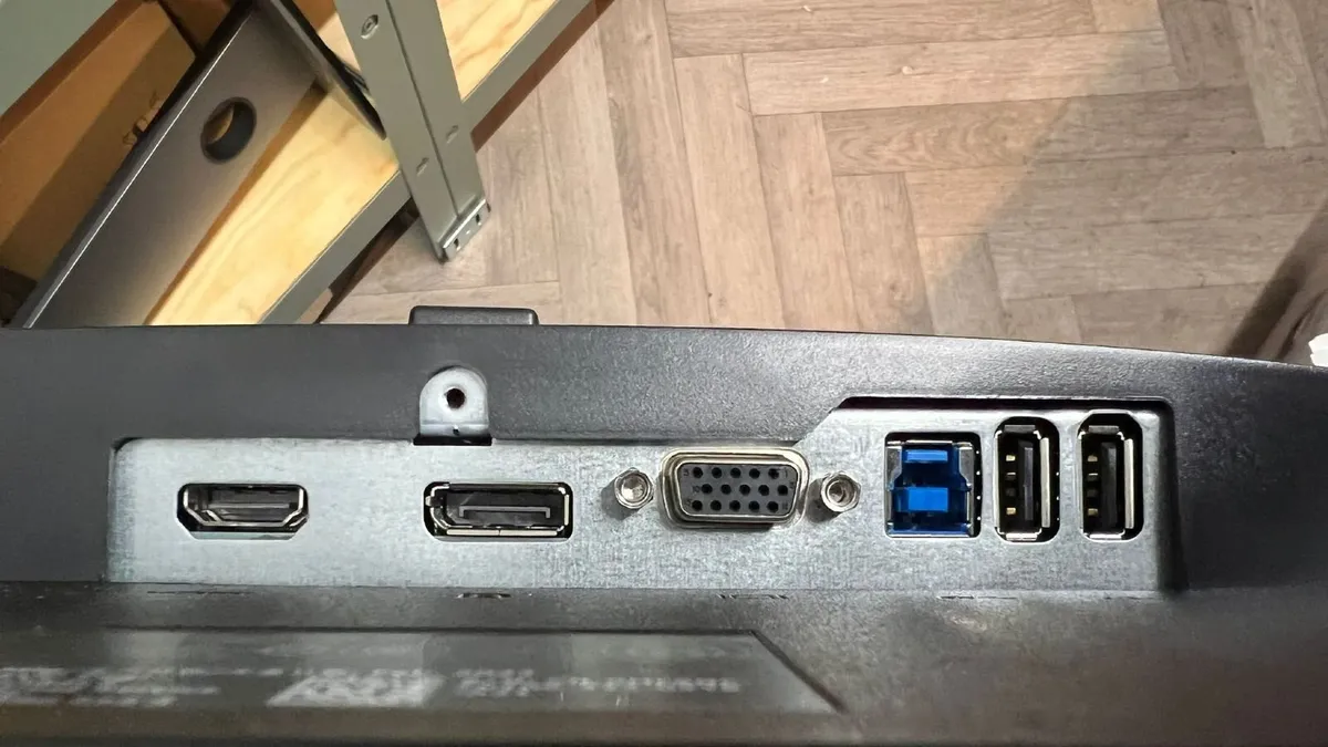 Dell P1917S 19” Monitor - Image 2