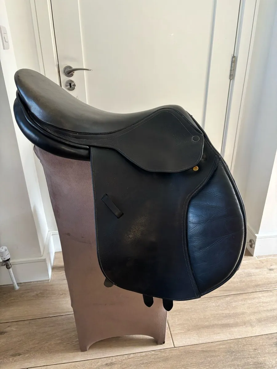 16.5” showjumping saddle - Image 2