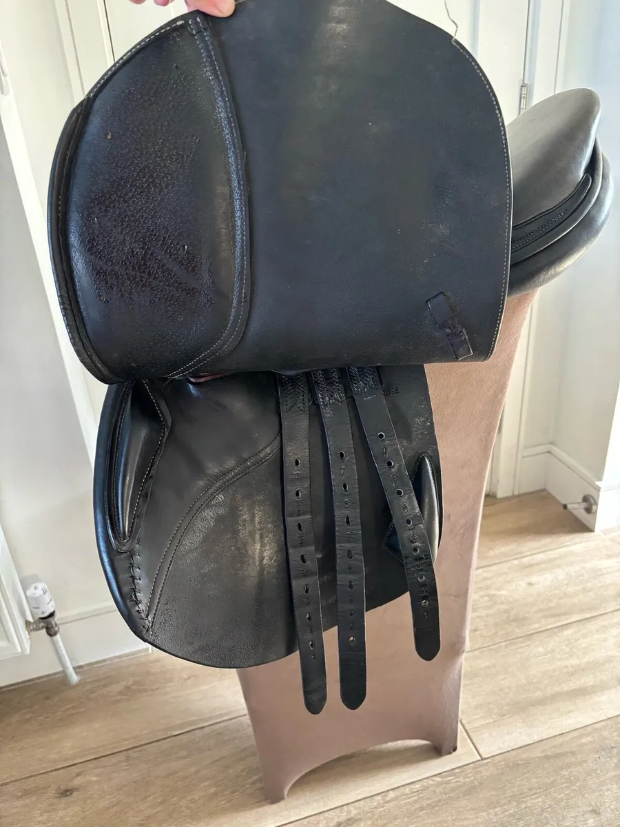 16.5” showjumping saddle - Image 4