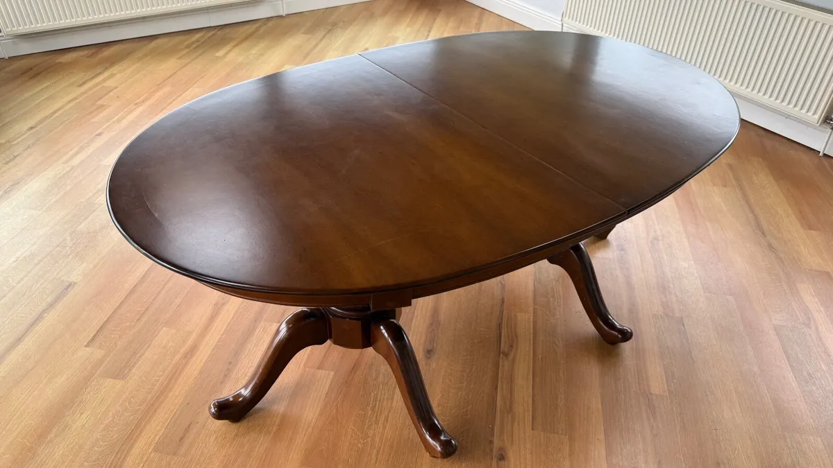Oval Mahogany Dining Table - Image 3