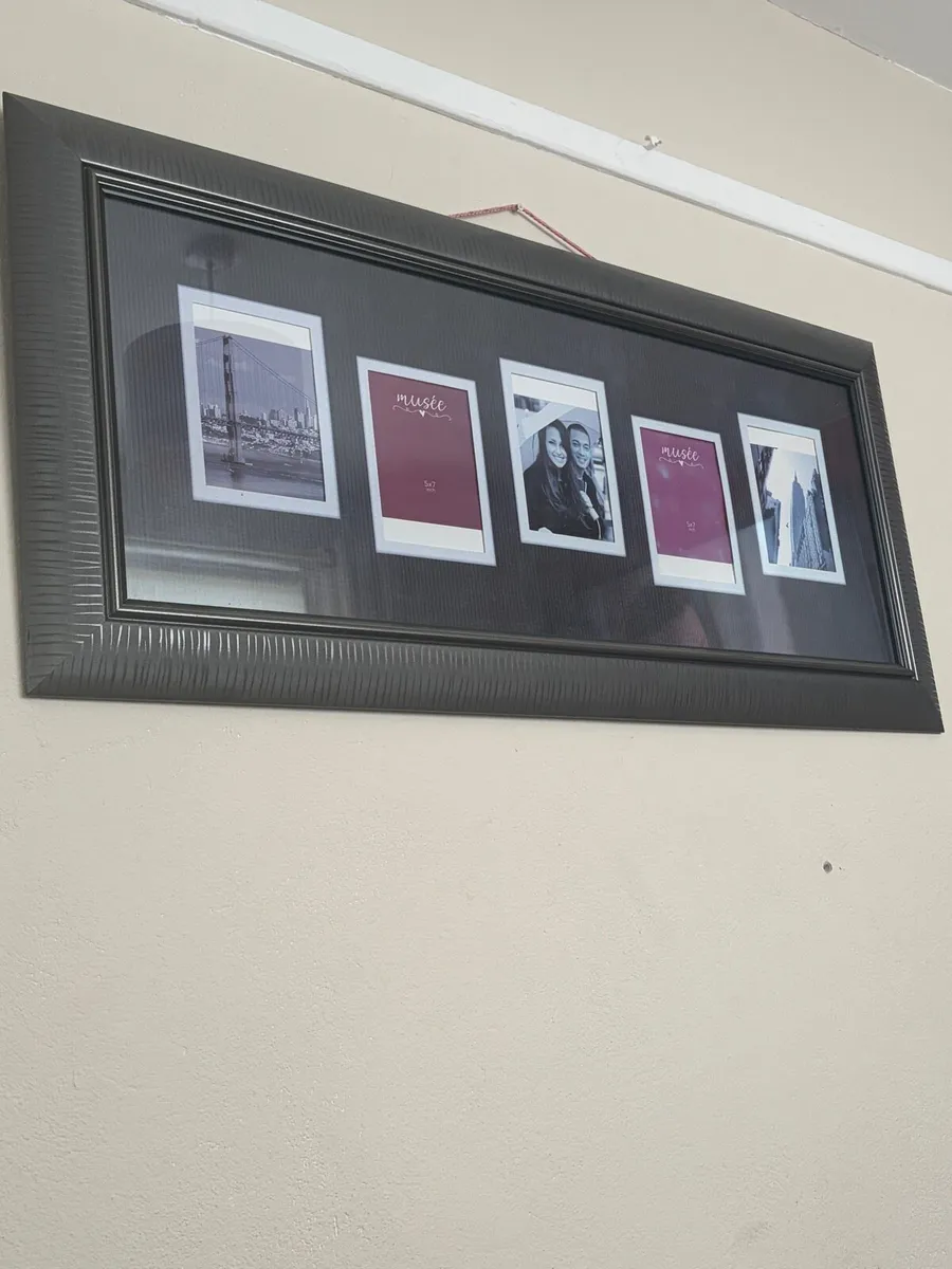 Large picture frame - Image 1