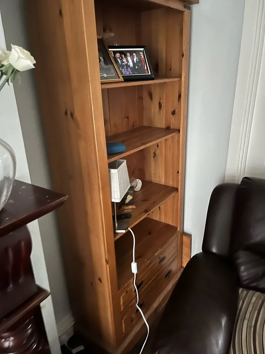 Collection of Furniture - Image 3