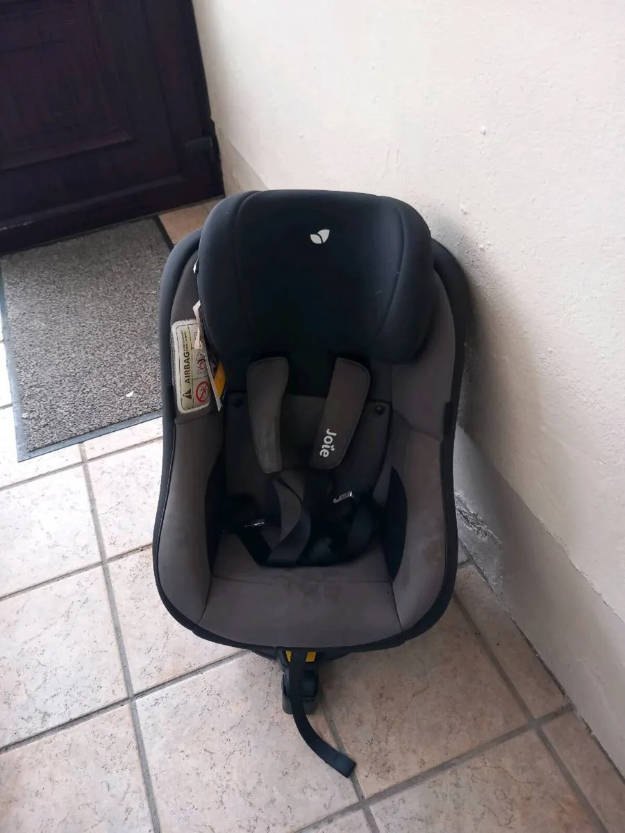 Car child seat - Image 1