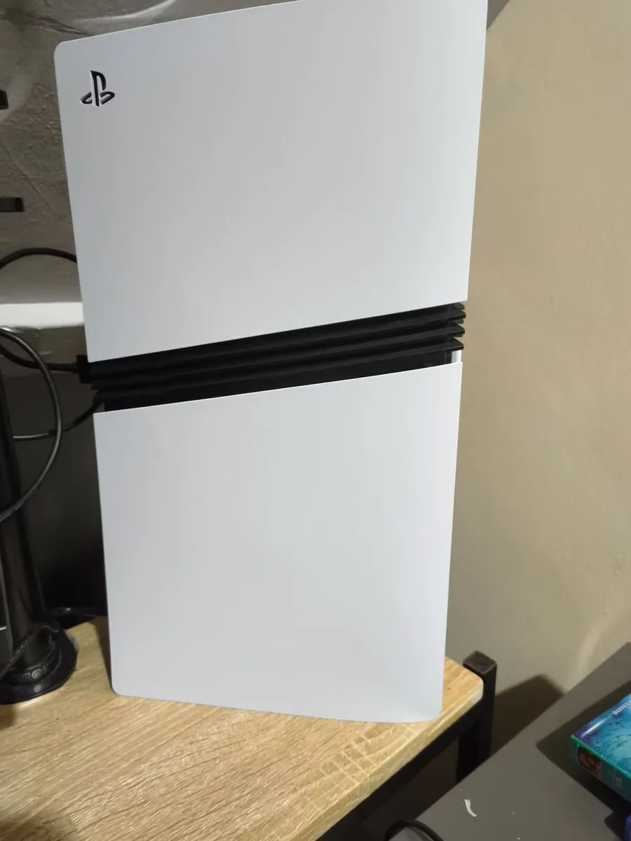 Playstation 5 Pro 2T + Disc Drive + Game - Image 4