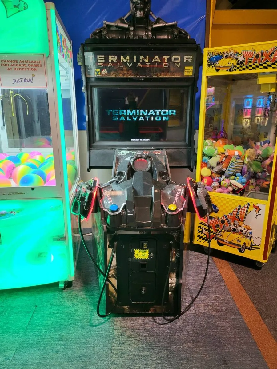 Terminator salvation arcade twin gun game for sale - Image 3