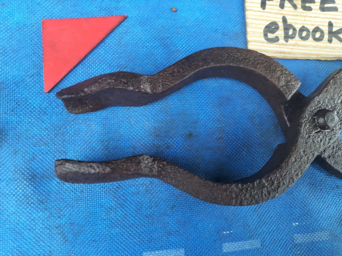 Blacksmiths Bolt Tongs - Image 2
