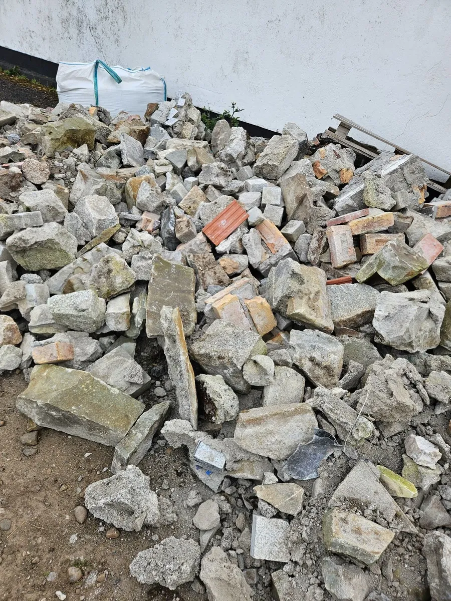 Decorative stone - Image 1