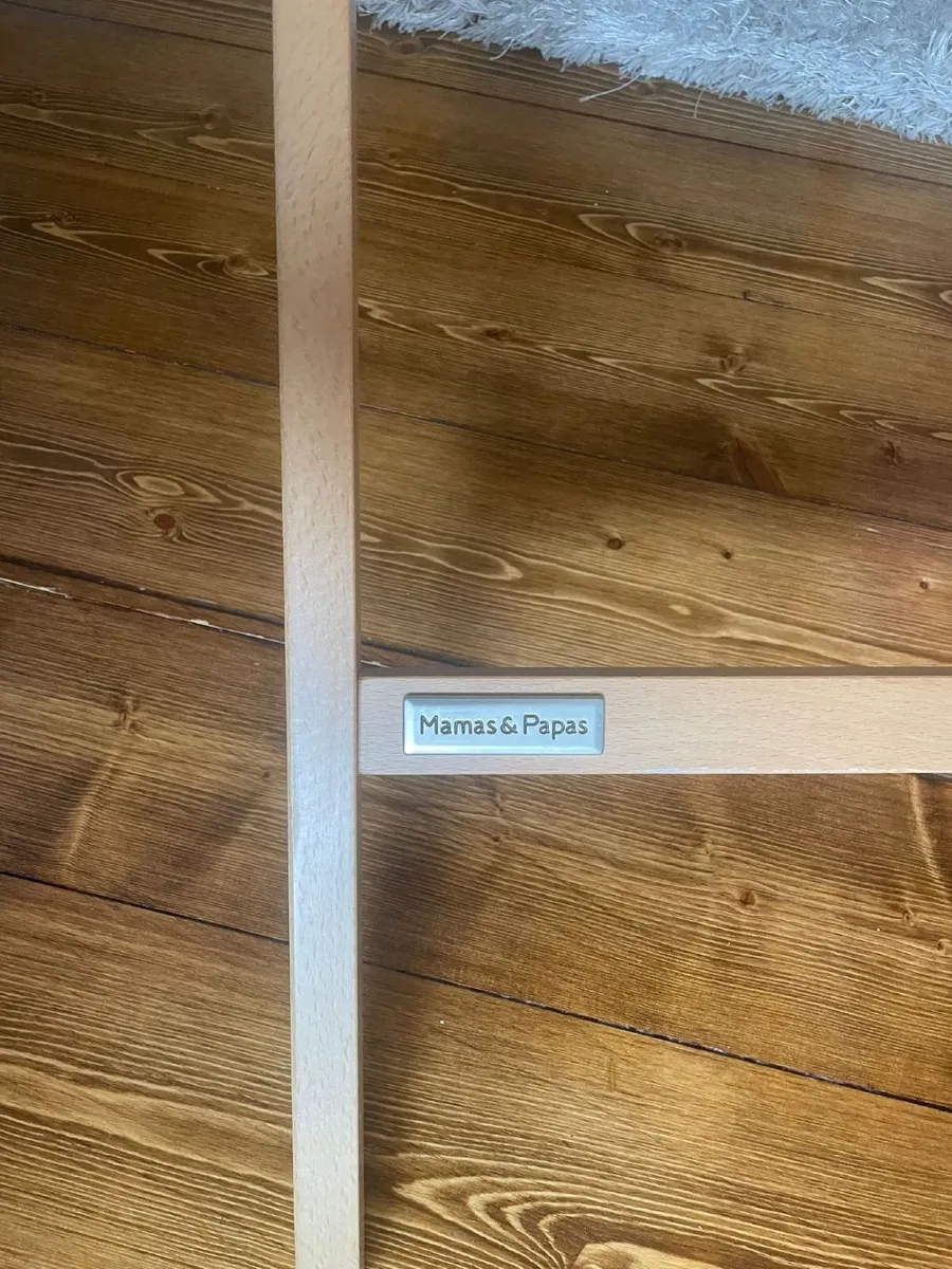 Mamas and Papas Moses basket and stand - Image 3