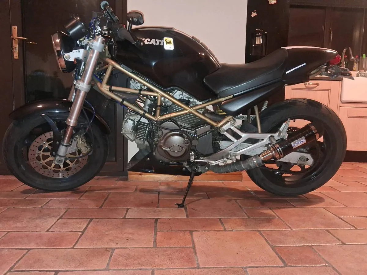 Ducati Monster 600 - Image 1