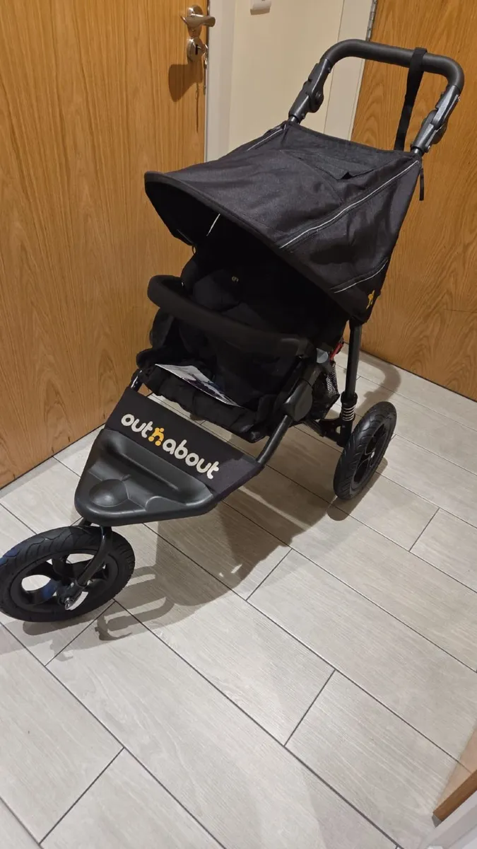 Out N About Single stroller super CONDITION