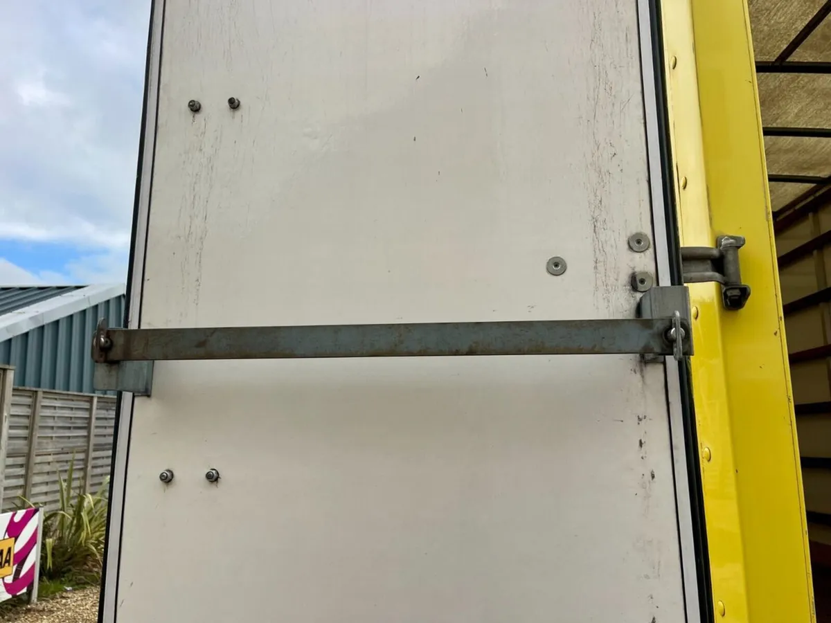 2021 Iveco Daily Luton Box Van - Image 4