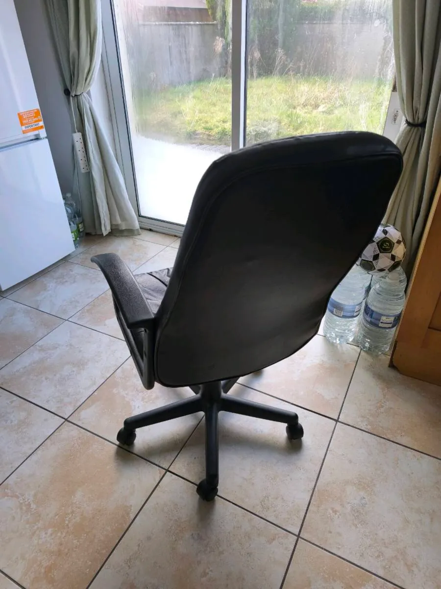 Leather office chair - Image 2