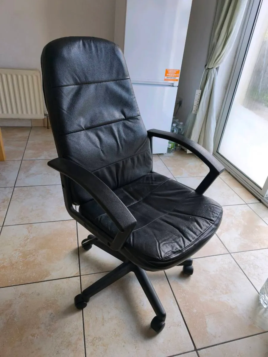 Leather office chair - Image 1