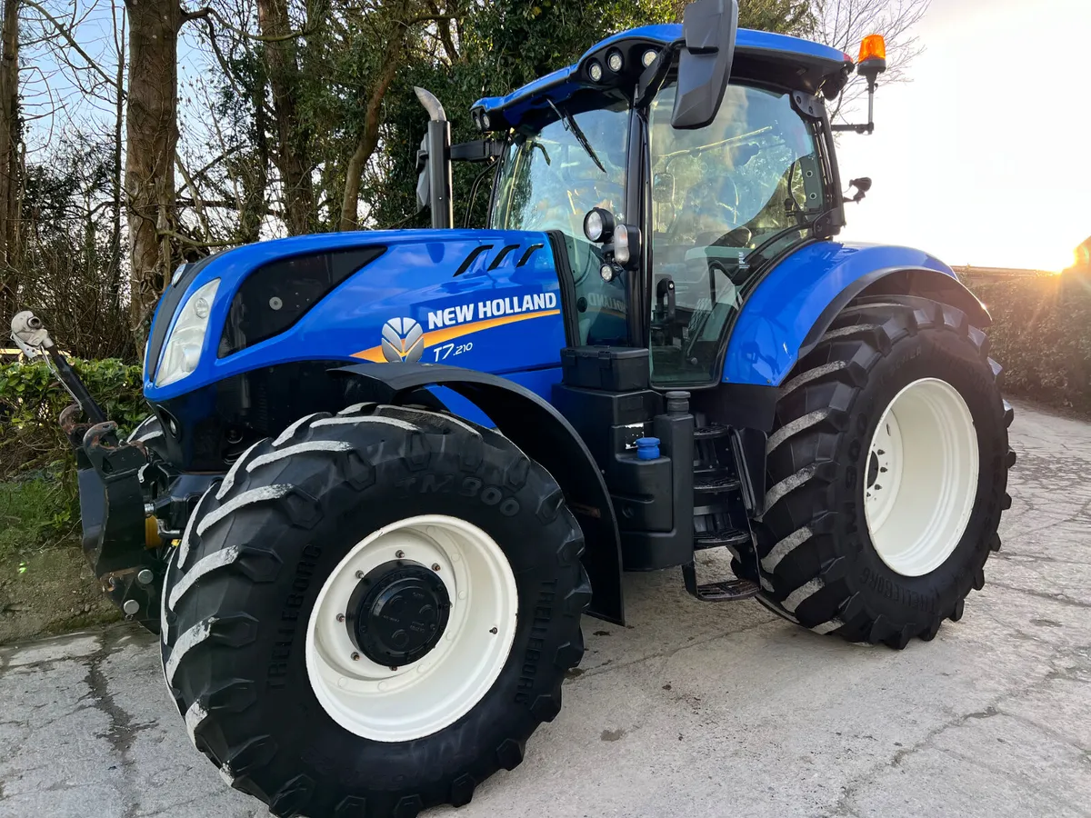 2019 New Holland T7.210 Full spec (3800Hrs) - Image 4