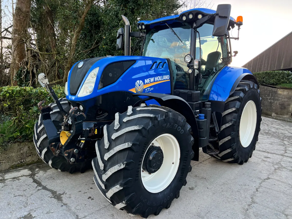 2019 New Holland T7.210 Full spec (3800Hrs) - Image 1