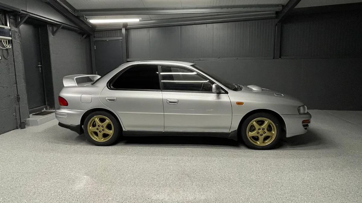1995 Subaru Impreza WRX STI Version 2  60,000km - Image 3