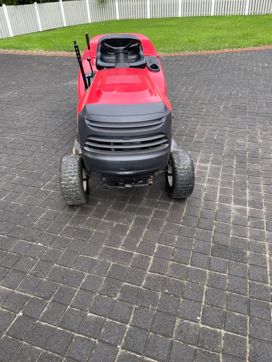 Ride on lawnmower - Image 4