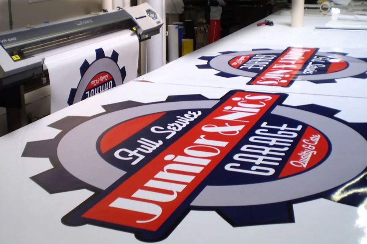 SIGN SHOP & PRINTERS COMPUTER - Image 1