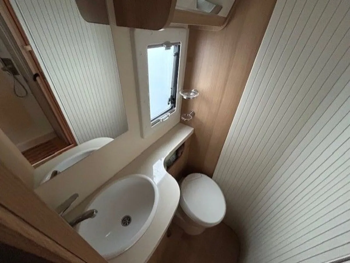 2023 MCLOUIS FUSION 367 AUTOMATIC MOTORHOME - Image 4