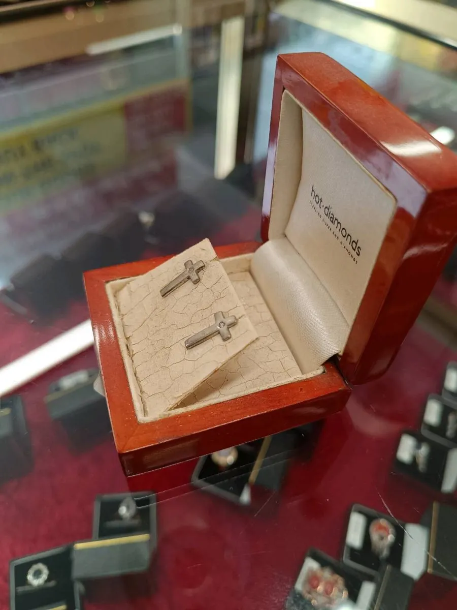 Vintage Silver & Diamond Cross Studs Earrings - Image 2