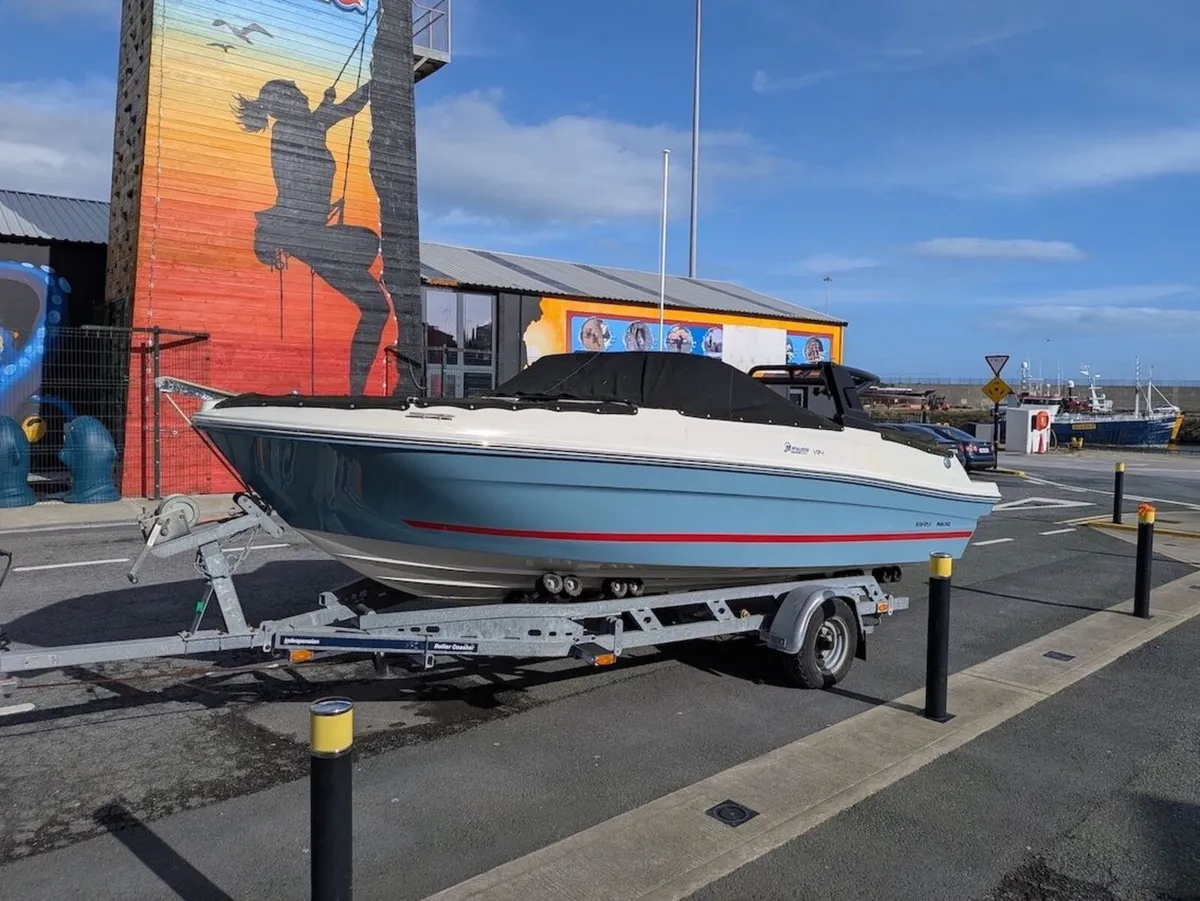 2021 Bayliner VR4 Bowrider low engine hours - Image 1