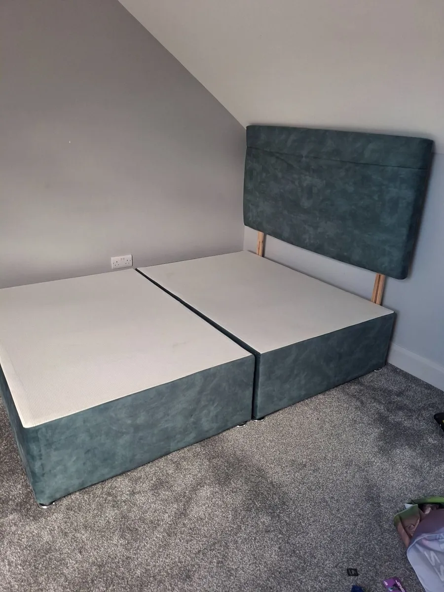 5 foot 6 double bed base and headboard - Image 2