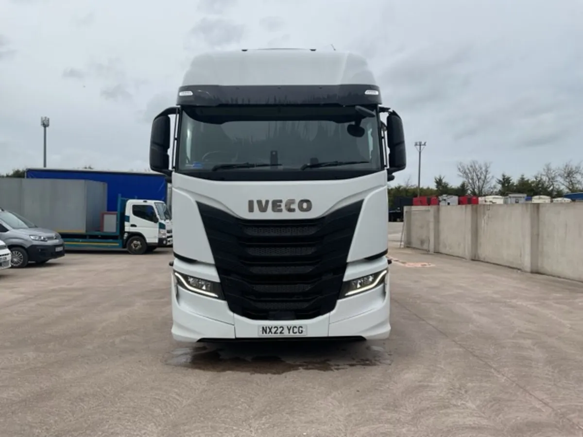 2022 Iveco S Way 530 6x2 Unit - Image 2