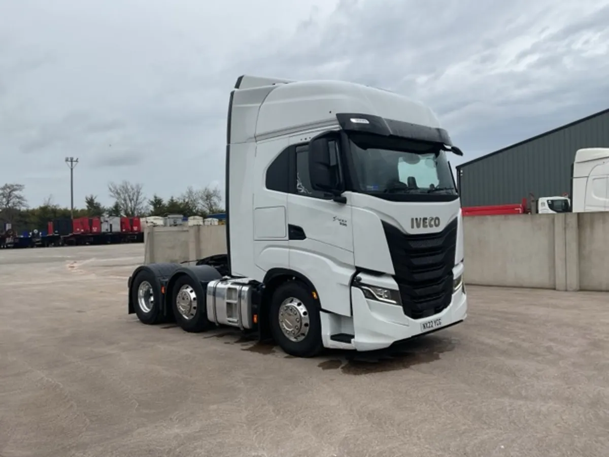 2022 Iveco S Way 530 6x2 Unit - Image 1