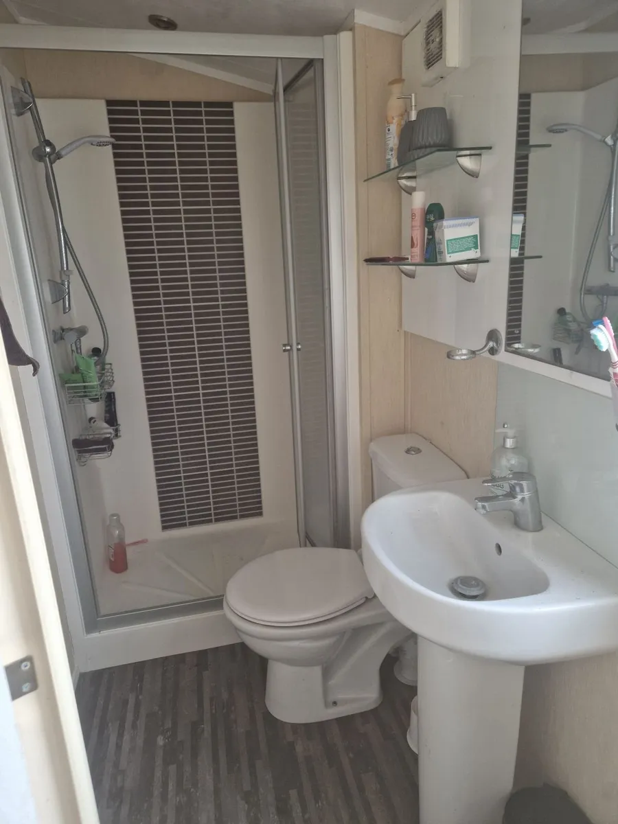 Mobile Home - Image 3