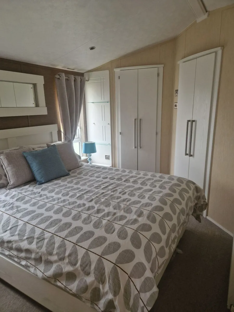 Mobile Home - Image 4