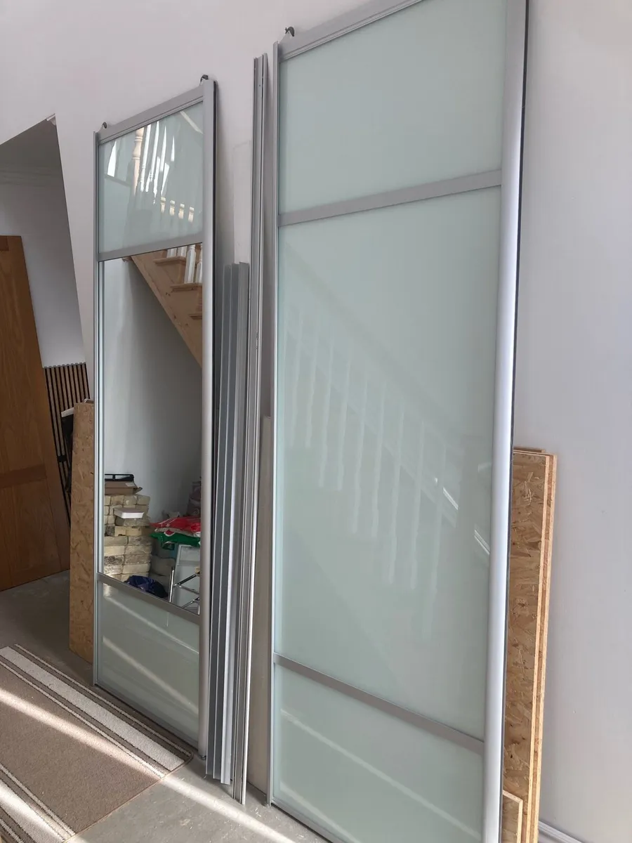 Wardrobe doors - Image 3