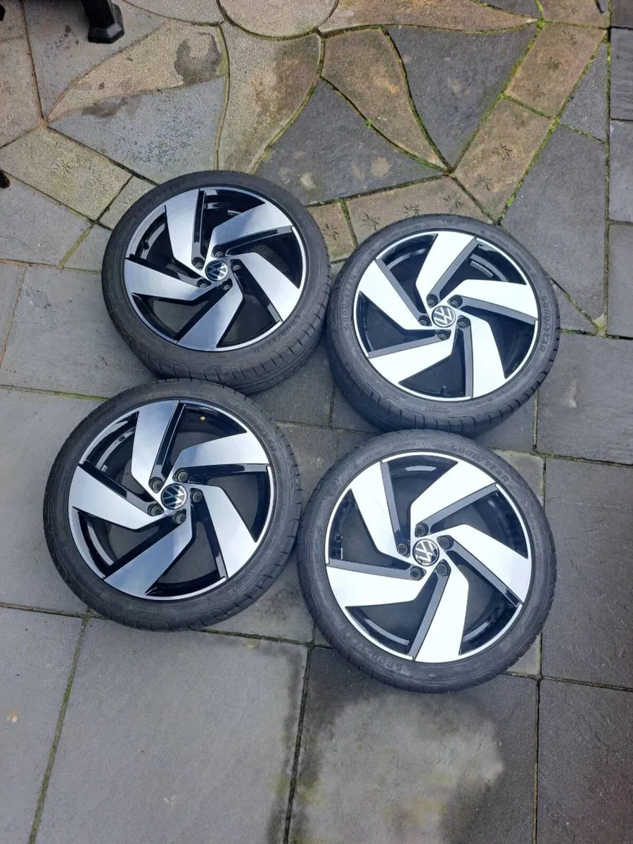 Vw Golf  alloys - Image 2