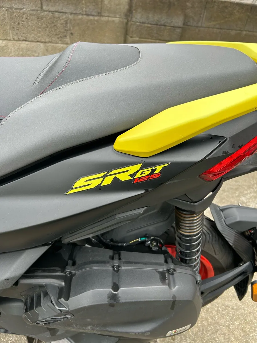 Aprilia SR GT 125 - Image 4