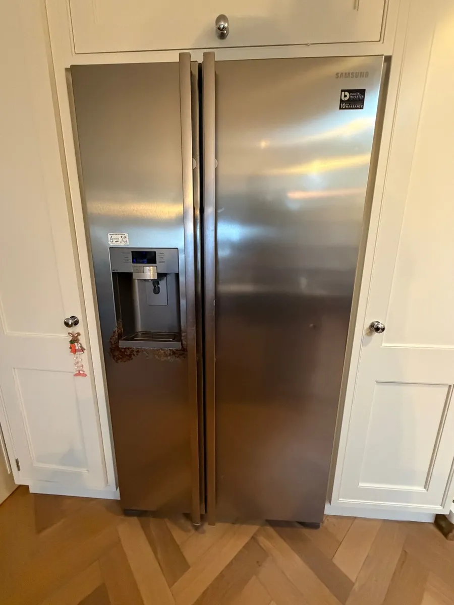 Samsung American style fridge freezer