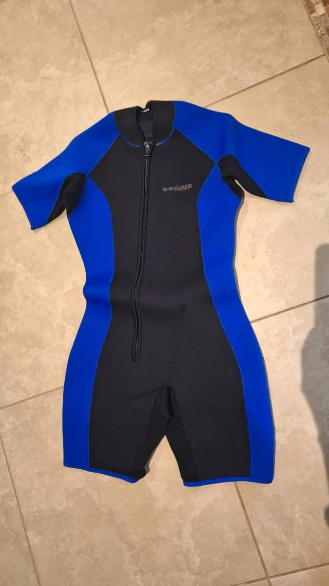 WET SUITS - Image 2