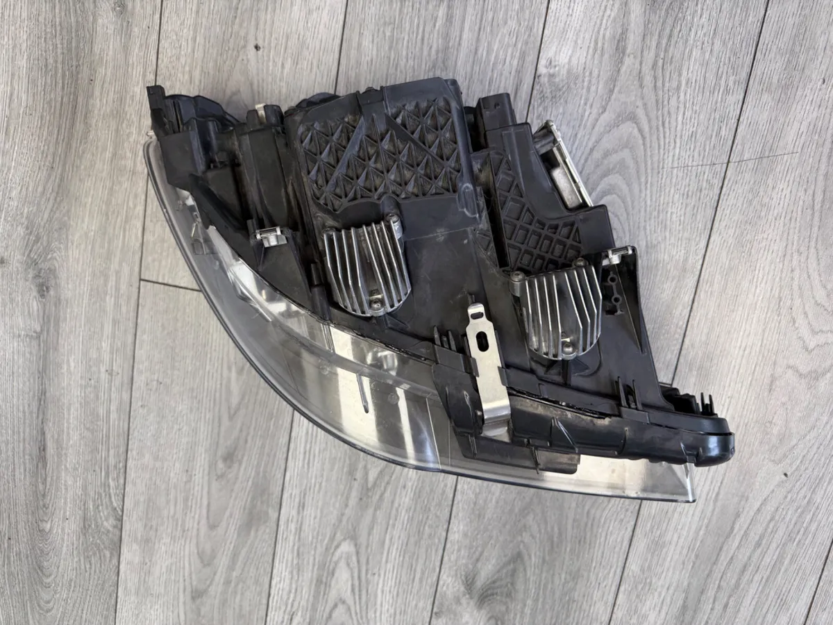 2014 BMW 5 series left hand lamp reconditioned - Image 2
