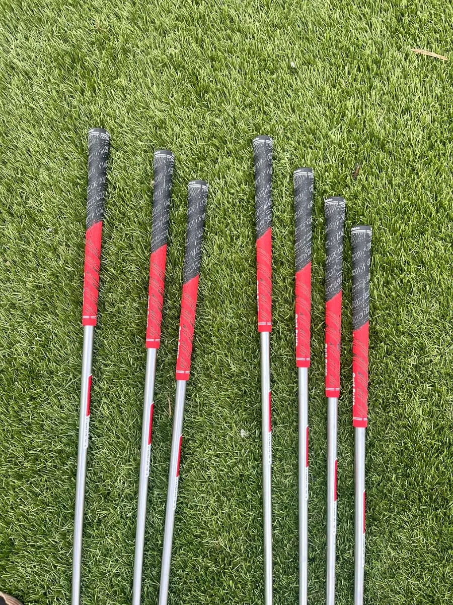 Mizuno JPX 919 Hot Metal Irons (4-PW) - Near Perfe - Image 2