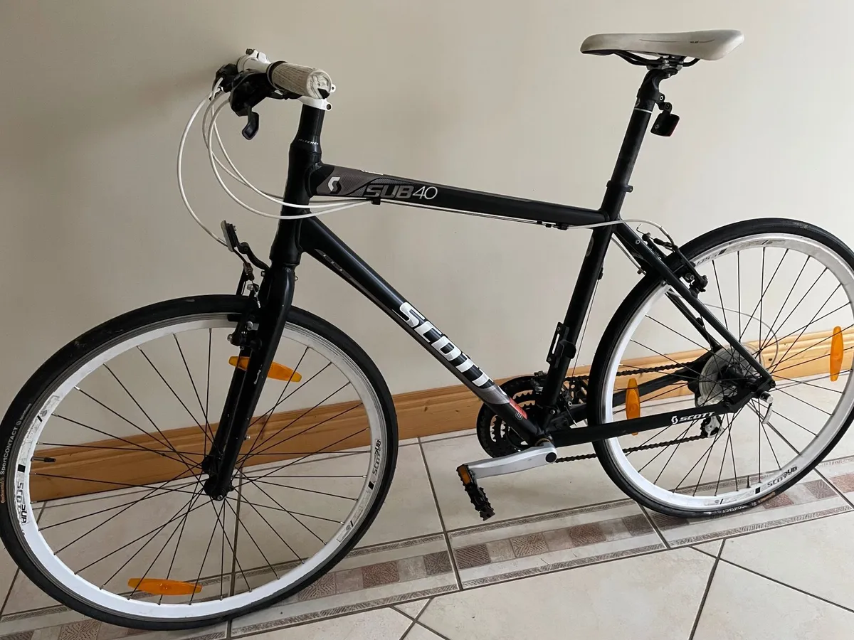 Scott Hybrid Bicycle - Image 1