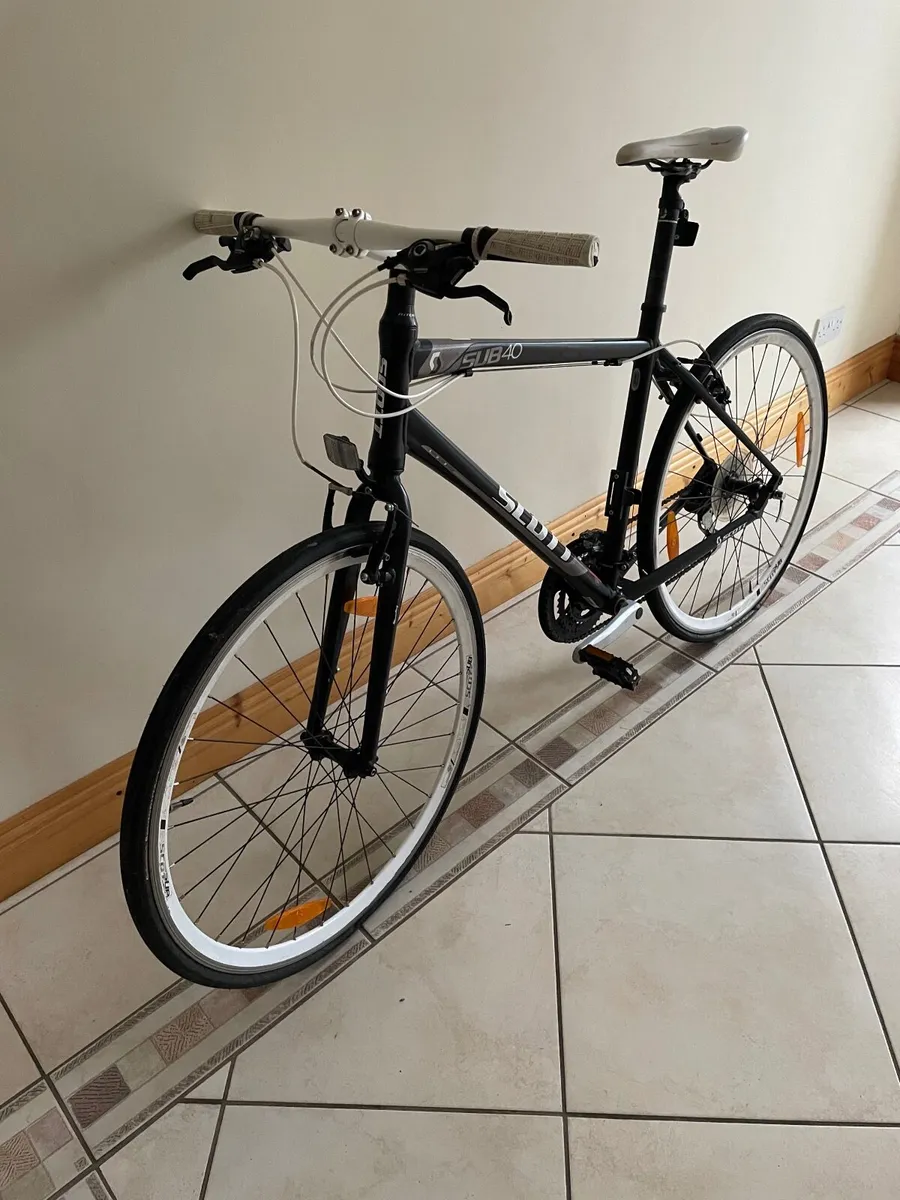 Scott Hybrid Bicycle - Image 4