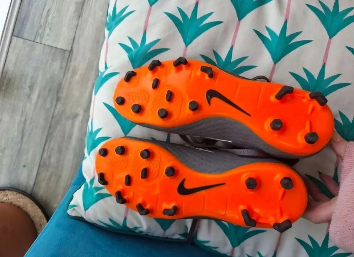 Football boots size 5UK - Image 3