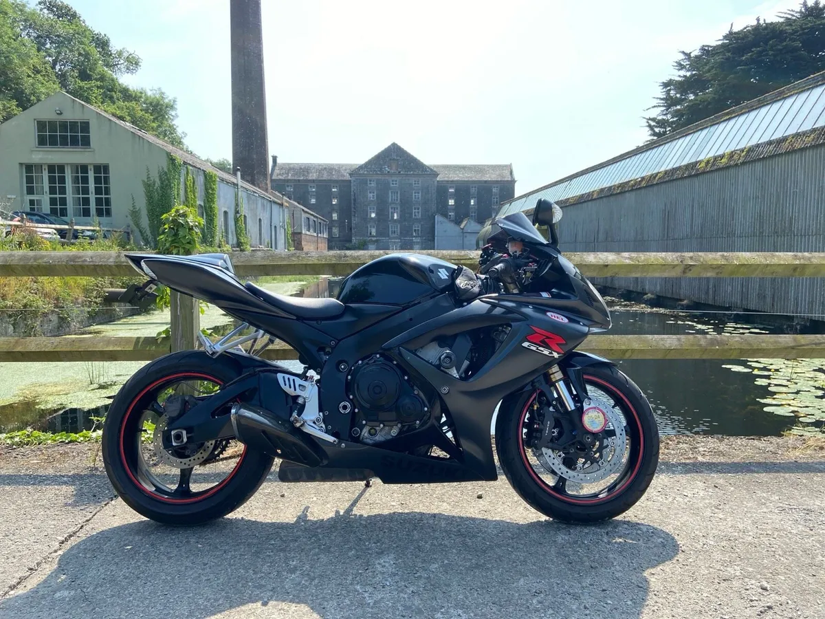 Suzuki GSXR 600 K7 (2008) | 34k | Very Clean - Image 4