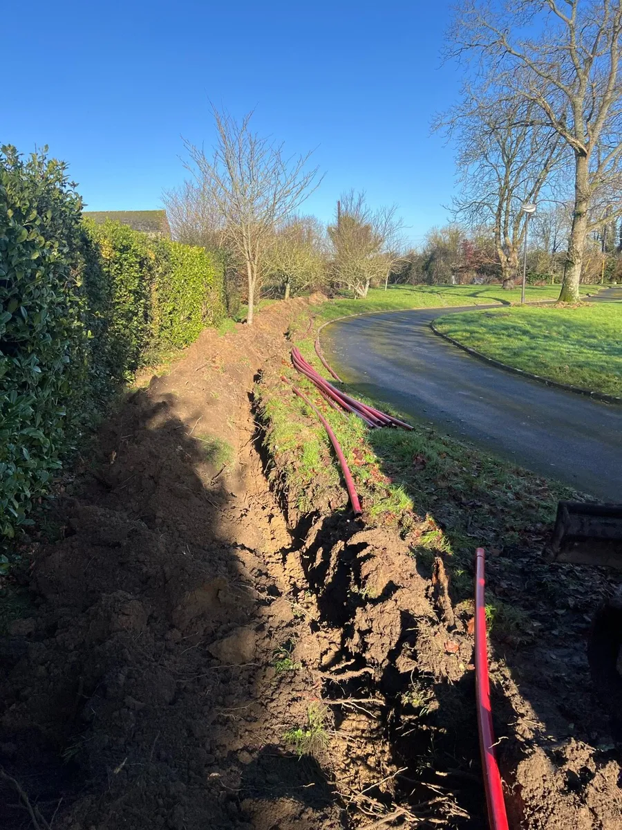 Plant hire services - Image 1