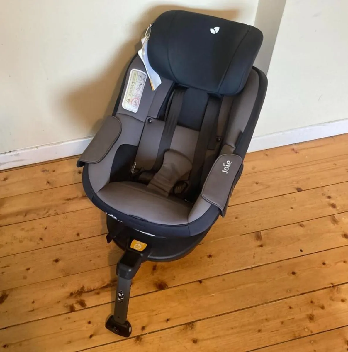 Joie Spin 360 Rotating ISOFIX Car Seat - Image 1