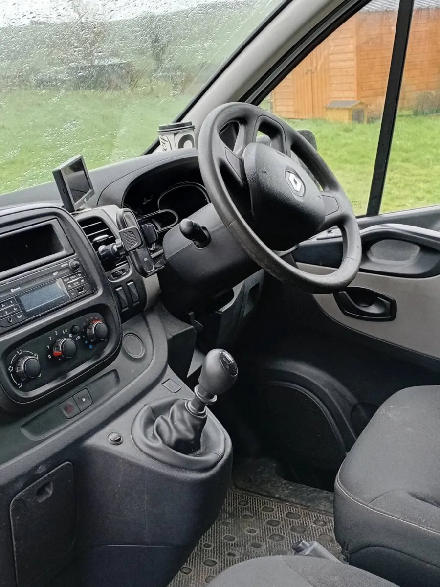 renault traffic 2018 business  120kms - Image 2