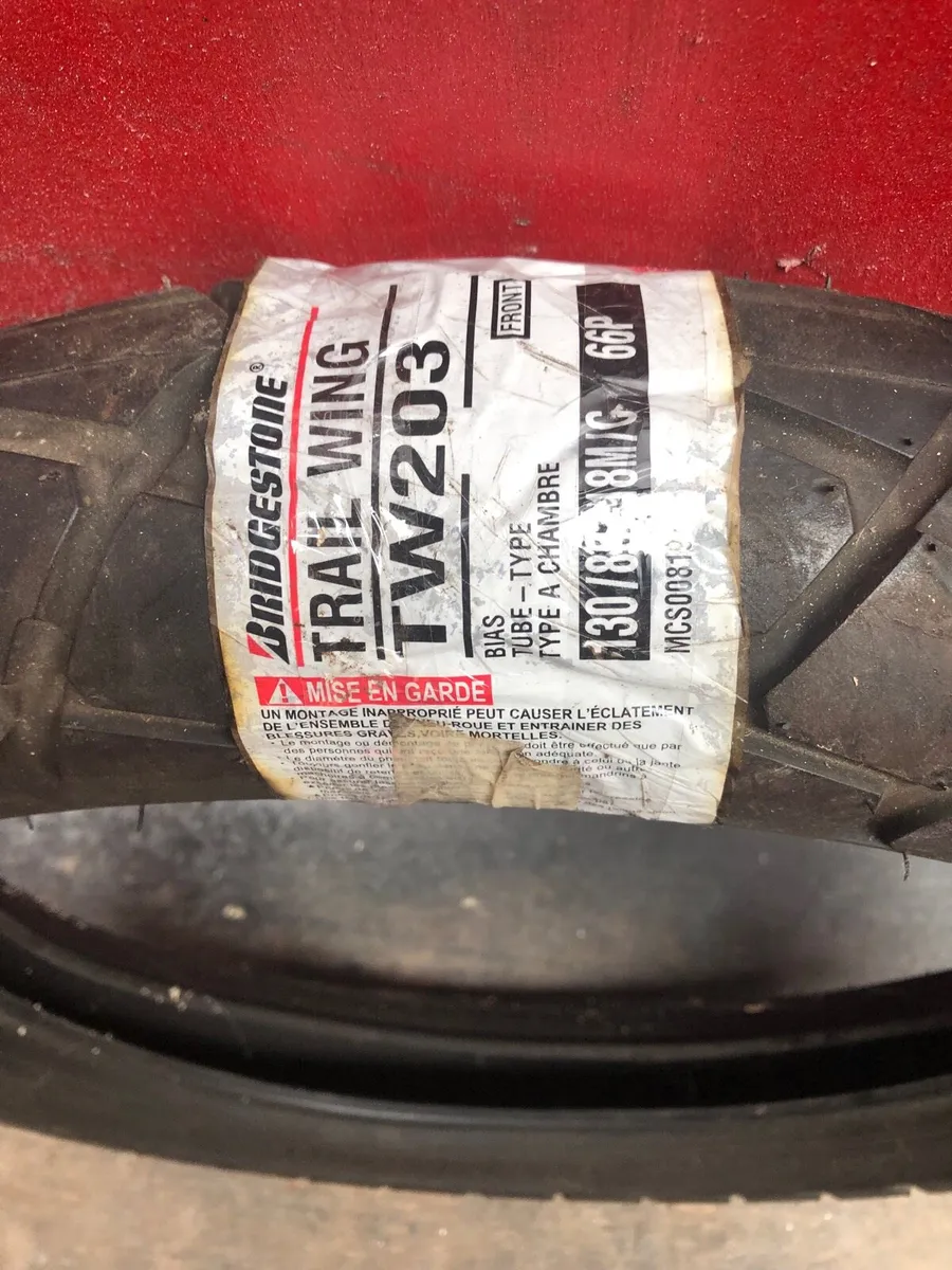 Selection New  Tyres Classic parts - Image 2