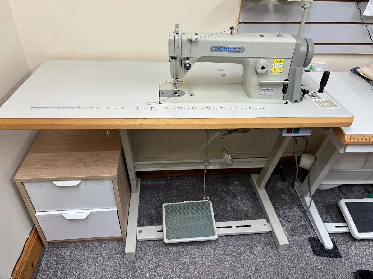 Industrial Sewing Machine - Image 1