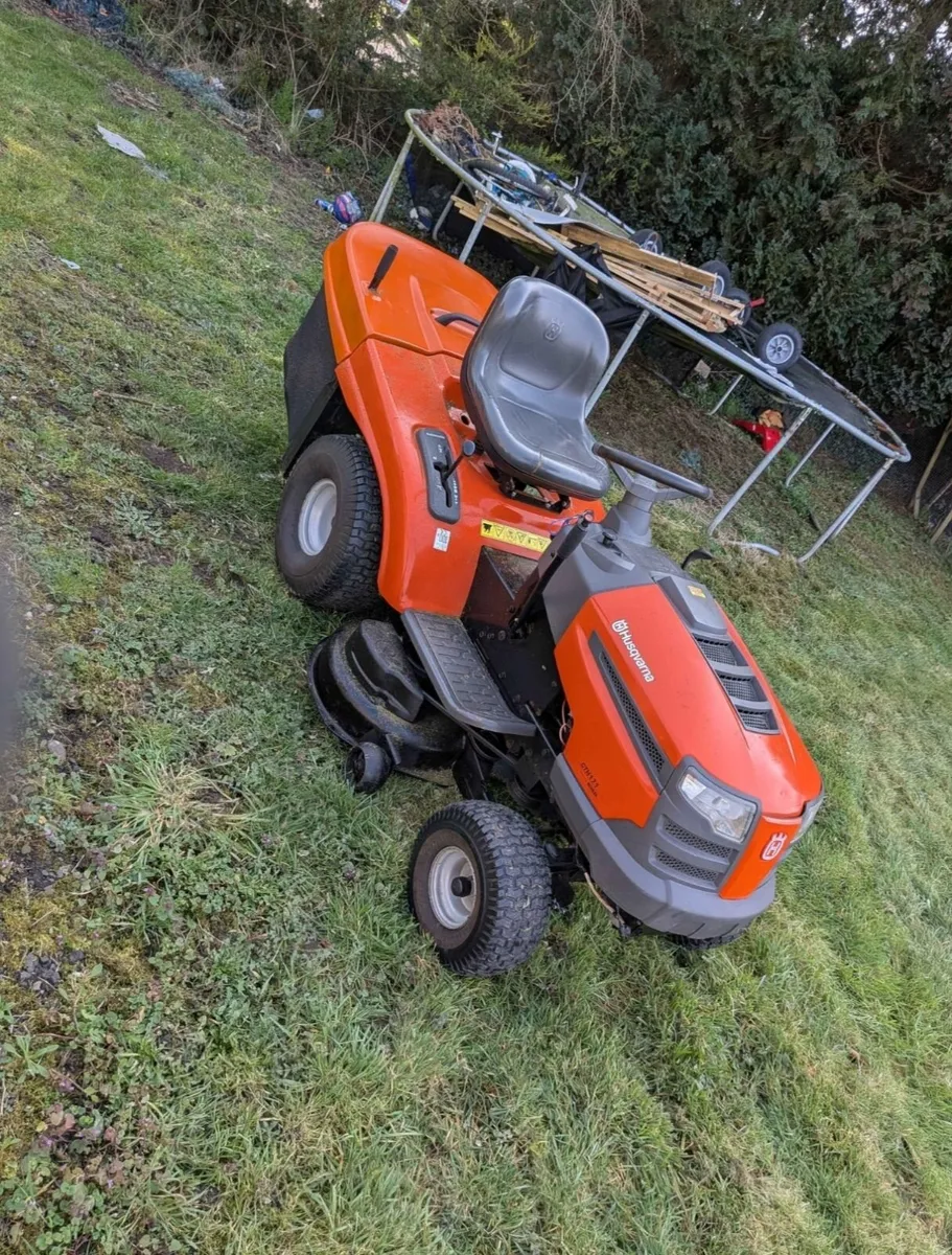Husqvarna ride on lawnmower - Image 2