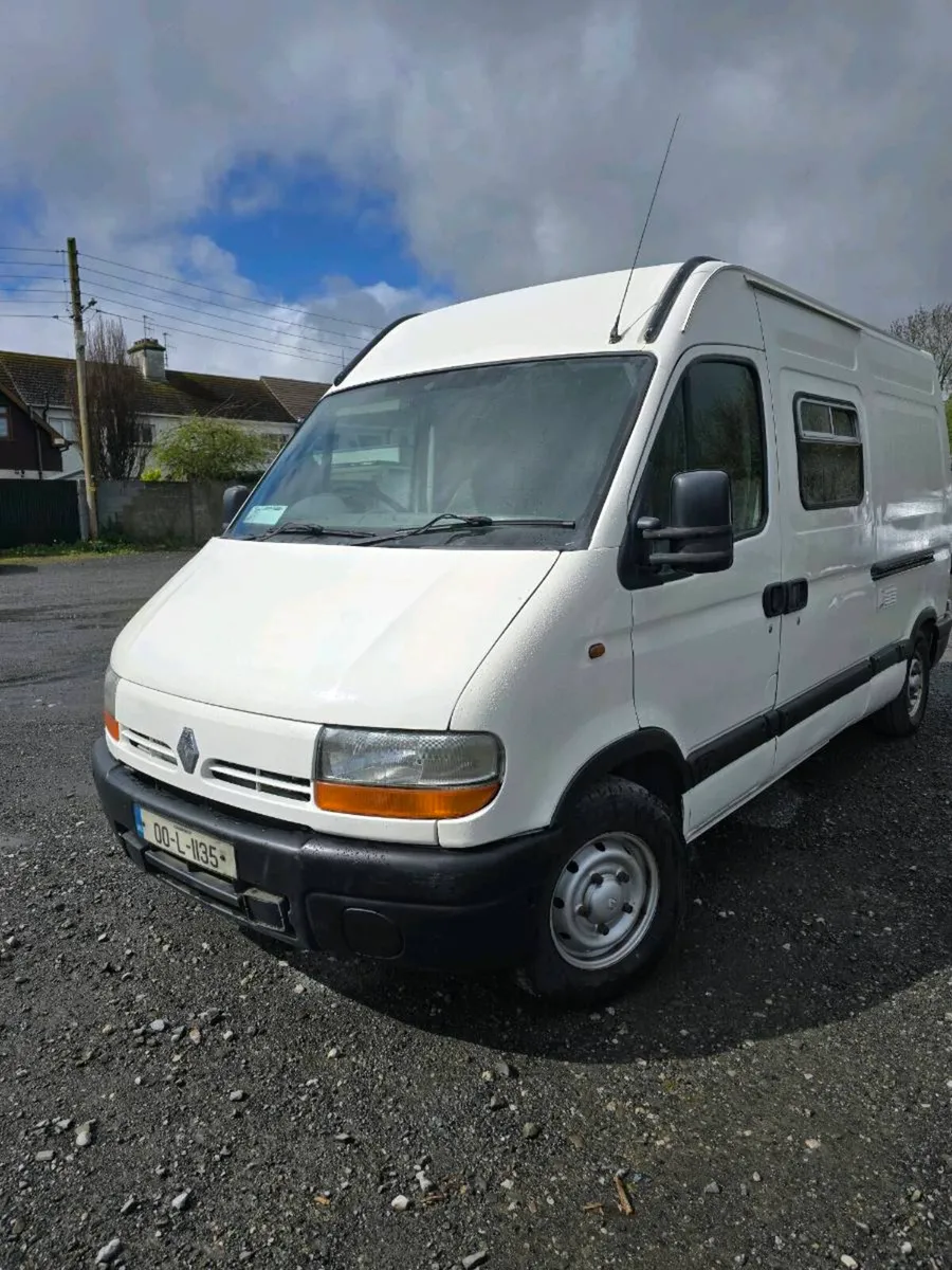 Renault master campervan - Image 1